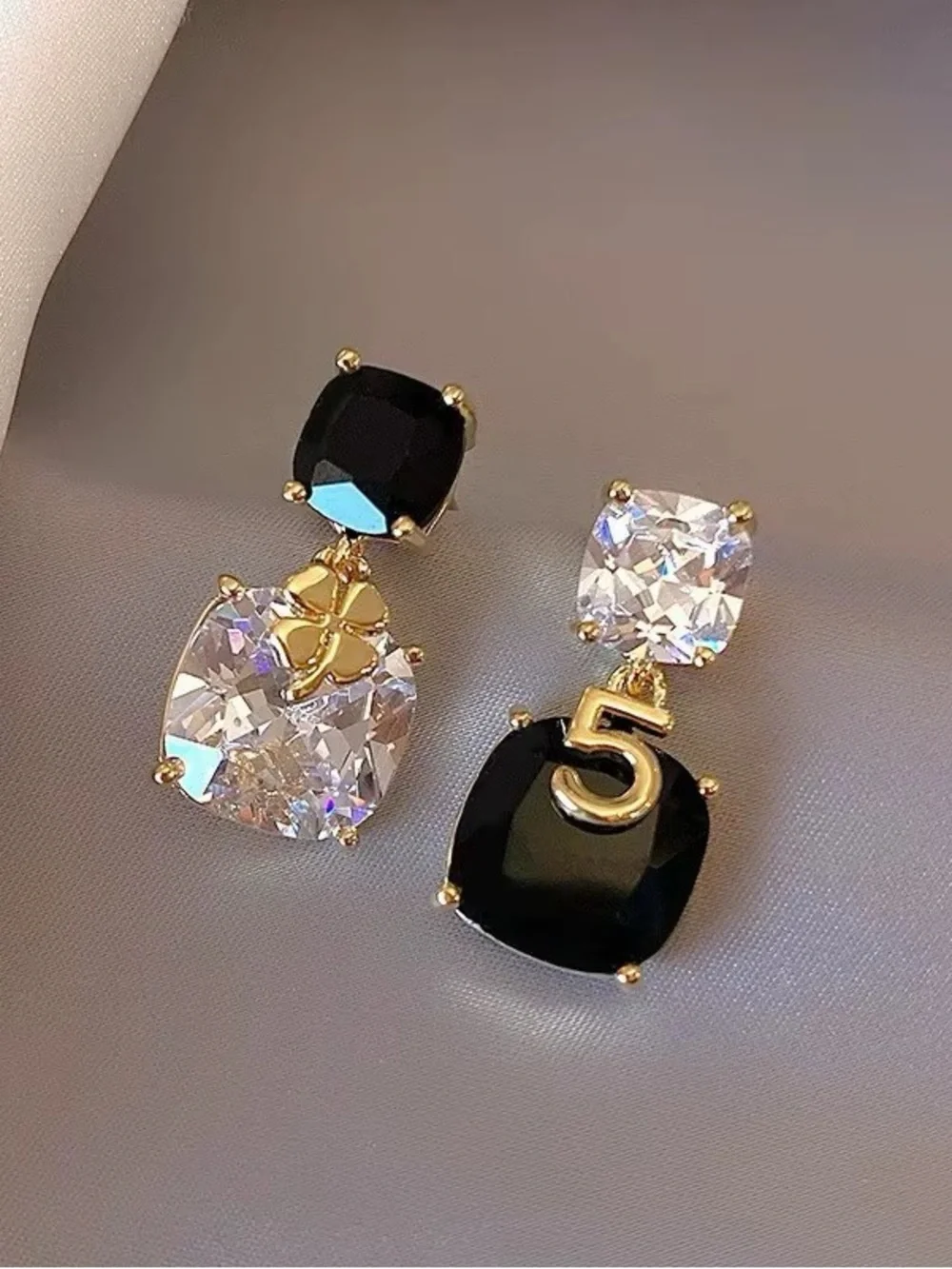 *** High Quality Elegant Black & Clear Crystal Drop Earrings with Gold Accents